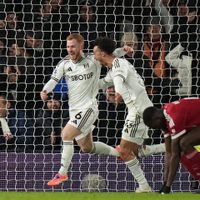 Fulham rescata agónico empate 2-2 ante Liverpool a un minuto del final del partido (Video)