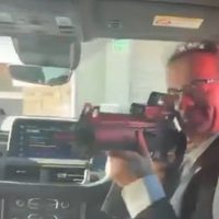 Embajador británico en México ya no está en su cargo; apuntó con un arma a colaboradores