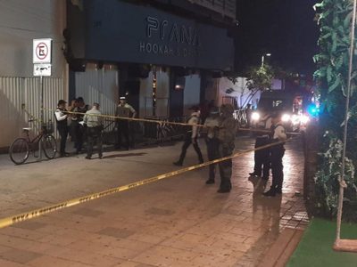 Balacera en bar de Playa del Carmen, cerca de la Quinta Avenida, deja una turista canadiense herida