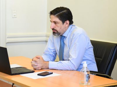 Nicolás Trotta analiza reducir el distanciamiento para que haya más presencialidad en las escuelas