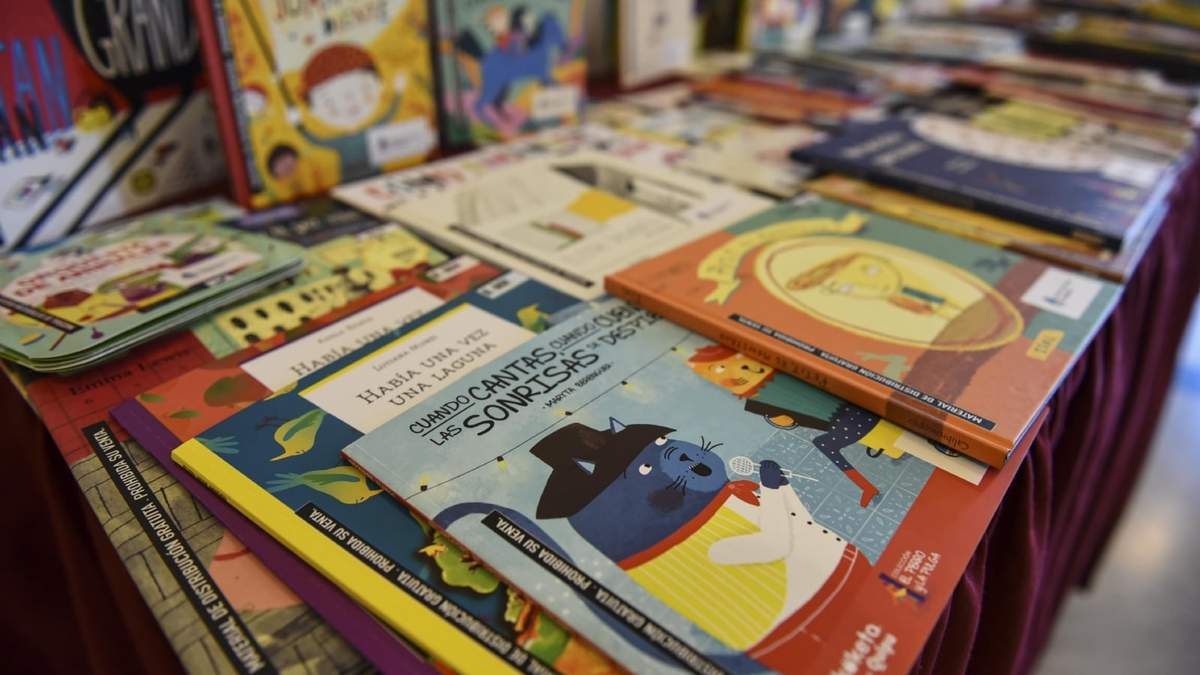 El Gobierno quiere que cada provincia compre sus libros. Fuente: (Twitter)