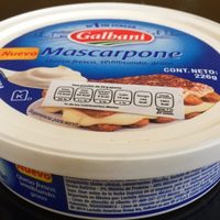 Con 4 envases chicos de dulce de leche o queso crema: creá estos portavelas con un toque romántico