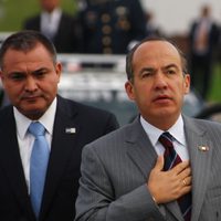 Calderón nos debe una explicación de por qué delegó la seguridad del país en García Luna: AMLO