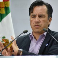 Gobernador de Veracruz posterga premio 'Regina Martínez” ante críticas de periodistas