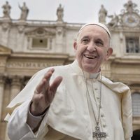 Papa Francisco recibió tercera dosis de vacuna contra el covid-19