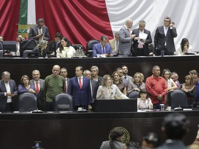 PT y Verde querían seguir nombrando plurinominales y rechazaban menos dinero a partidos: Sheinbaum