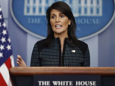 Nikki Haley, exgobernadora de Carolina del Sur anuncia campaña presidencial y desafía a Trump