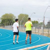 Denunciaron actos de violencia y agresión contra una profesora en la pista de atletismo de Plottier
