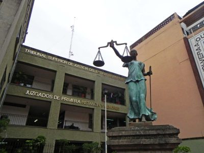 Revocan absolución de un hombre acusado de violar a “Gigi”, su hija menor