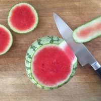 No tires la cáscara de la sandía y transformala en fruta abrillantada para tu pan dulce navideño