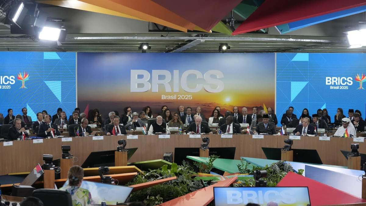 Mandatarios del bloque BRICS de naciones en desarrollo participan en la 17 cumbre anual