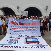 Por tercer día consecutivo, ciudadanos protestan contra alza a transporte en Jalisco