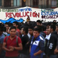 Líderes del 68 piden a jóvenes tender puentes entre generaciones para reconstruir el país