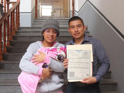 Bebé es registrada con el apellido de la madre como inicial por primera vez en Alfajayucan, Hidalgo