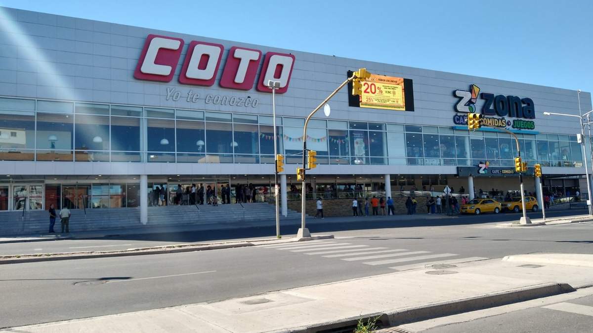 Coto en Neuquén. Fuente: (Twitter).