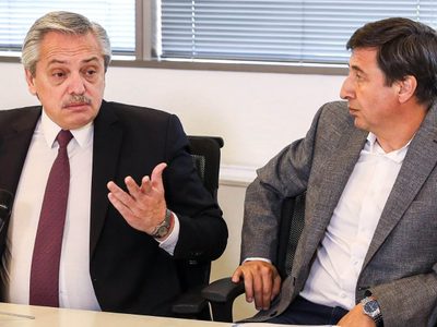 ¿Corrupción? Alberto Fernández defendió al ministro Arroyo