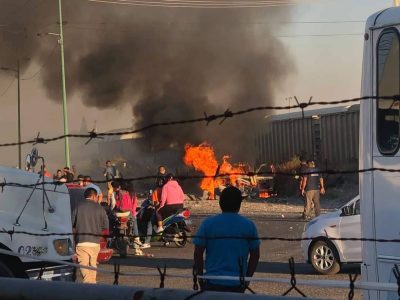 Mueren tres menores y un adulto al estallar pirotecnia que transportaban en una camioneta