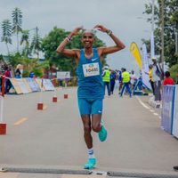 El campeón olímpico Mo Farah revela que fue traficado y obligado a trabajar como sirviente