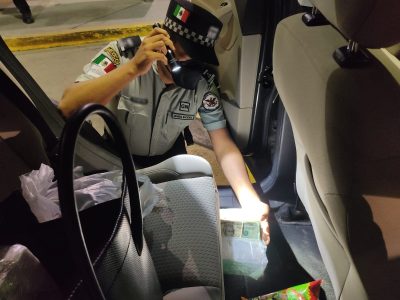 Caen dos personas que intentaron cruzar a EU con 100 mil dólares ocultos