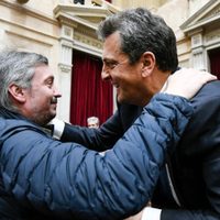En medio de la incertidumbre, Sergio Massa viajará a China junto a Máximo Kirchner