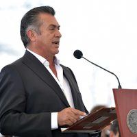 'No le voy a pedir permiso al presidente” para el 2018: El Bronco