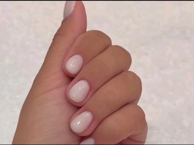 Manicura blanca: la razón por la que nunca pasa de moda y siempre vuelve con fuerza en primavera