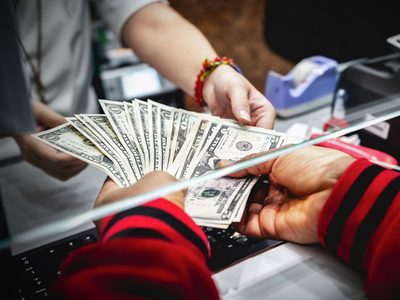Desplome total: el dólar blue cotiza 15 pesos menos que la semana pasada