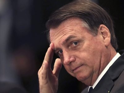 Jair Bolsonaro dice estar arrepentido por sus dichos en medio de la pandemia y contra las mujeres