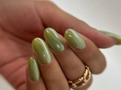 Minimalismo, elegancia y color: los 5 esmaltes que están en todas las manos este otoño