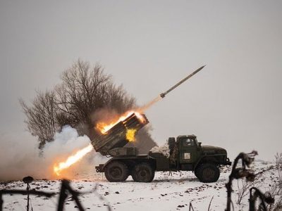Funcionarios robaron 40 millones de dólares destinados a comprar armas: Ucrania