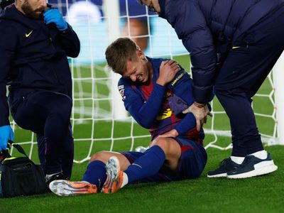 Barcelona vence 3-1 al Atlético de Madrid, pero pierde a Dani Olmo por lesión