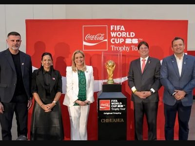 Gobernadora de Chihuahua da la bienvenida al Trofeo de la Copa Mundial de la FIFA 2026