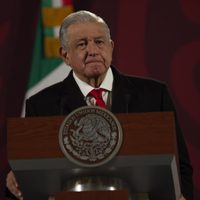 ¿Dónde quedaron las pretensiones religiosas de AMLO?
