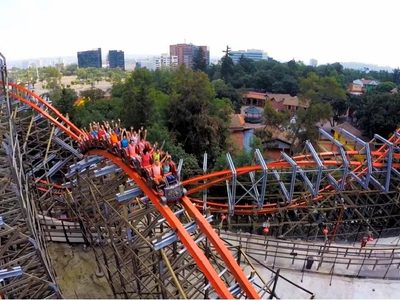 Reprochan a AMLO que plan económico por covid-19 no incluya a parques de diversión