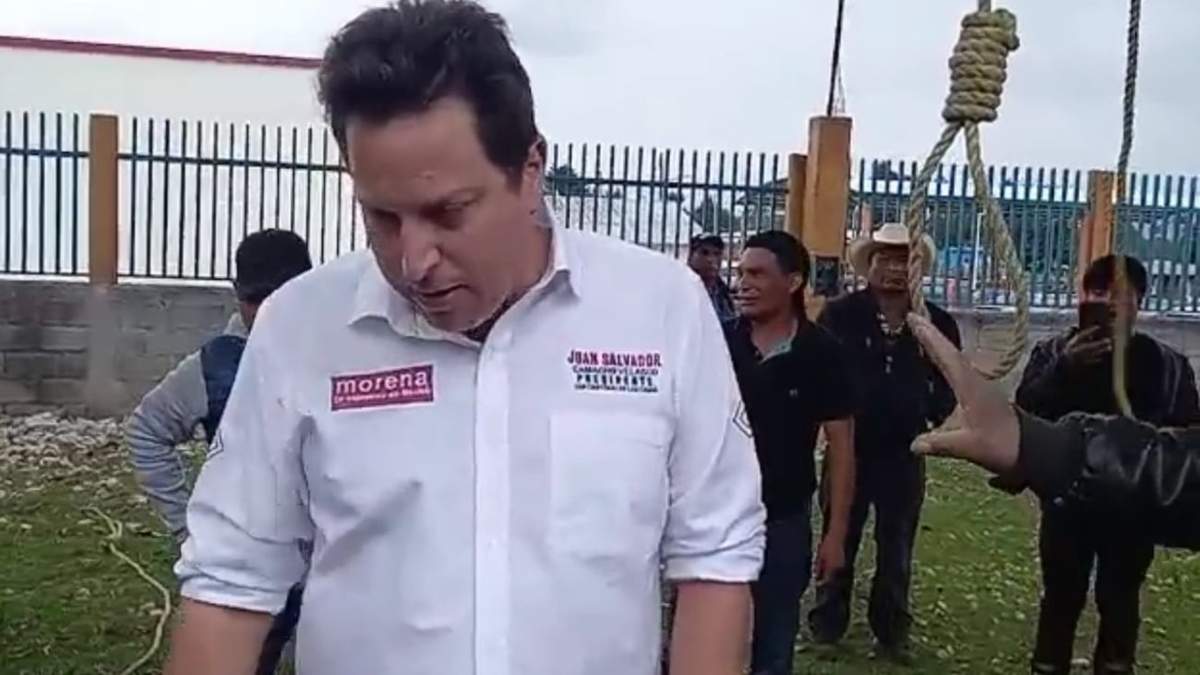 Juan Salvador Camacho Velasco, hijo de Manuel Camacho Solís y primo hermano del exgobernador Manuel Velasco Coello