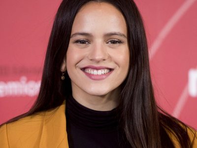 ¿Por qué eres tan bella? Rosalía se puso un mini vestidito y conquistó el corazón de millones ¡Es de
