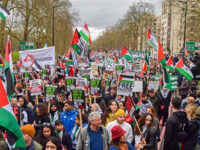Miles de personas se manifiestan en ciudades de todo el mundo contra la guerra en Gaza