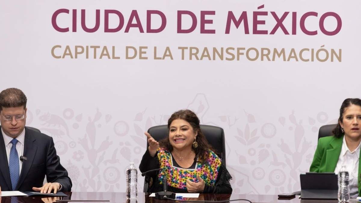 Conferencia de Clara Brugada