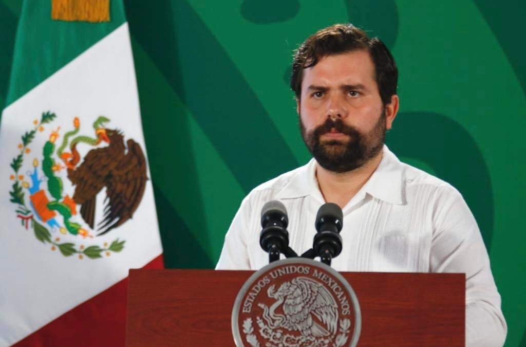 Alejandro Svarch, titular de la Cofepris, en la conferencia matutina del 23 de noviembre de 2022 en Manzanillo, Colima