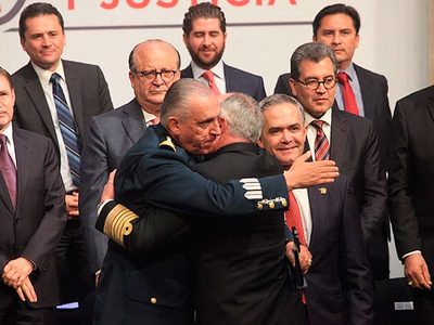 Mancera elogia a las Fuerzas Armadas por su 'heroica y patriótica labor”