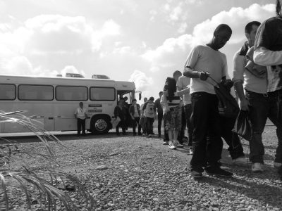 Prisioneros sin muros en EU: el encierro forzado de los migrantes con discapacidad