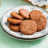 Galletas de avena y coco: con 2 huevos y estos ingredientes, prepará esta versión que sabe a gloria