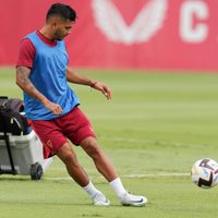 "Tecatito" Corona sufre rotura del peroné y se perdería el Mundial de Qatar 2022