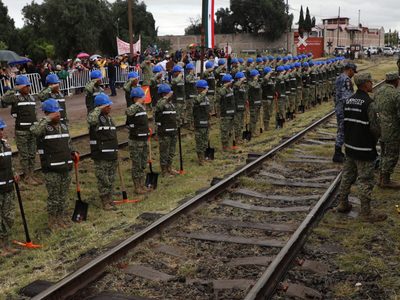 Revelan millonaria cuota para ingenieros militares por megaobras (Video)