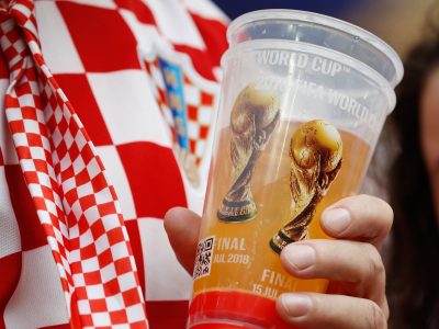Qatar prohíbe la venta de alcohol en los estadios a pocos días del inicio del mundial