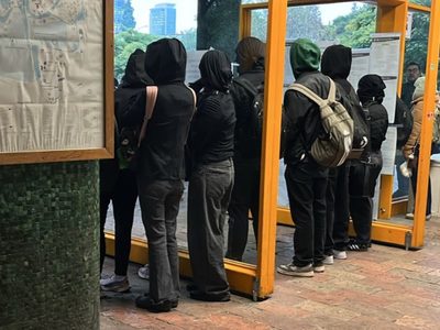 Encapuchados toman la Facultad de Química de la UNAM