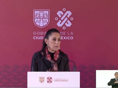 Sheinbaum pide a la FGJ-CDMX proceder contra quienes agredieron a mujeres policía en marcha