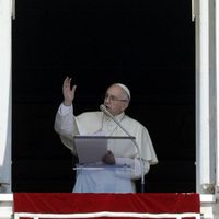 El Papa Francisco felicita a matrimonio gay por bautizar a sus hijos adoptivos