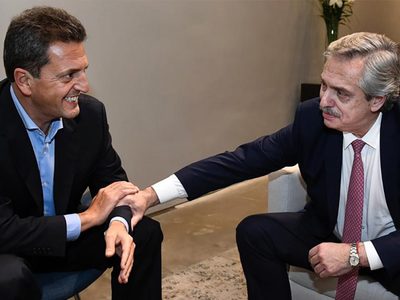 Fernández, Massa y Máximo Kirchner se encontraron en la Rosada ¿De qué hablaron?
