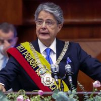 El nuevo presidente de Ecuador, Guillermo Lasso, promete acelerar las vacunaciones